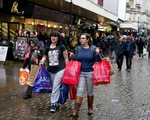 Tưng bừng ngày mua sắm Boxing Day tại Anh
