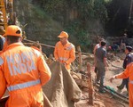 Ấn Độ nỗ lực giải cứu 15 thợ mỏ bị mắc kẹt trong nước lũ