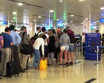 Dịp Tết, sân bay Tân Sơn Nhất đón lượng khách tăng kỷ lục