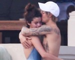 Justin Bieber – Selena Gomez khiến người khác phát hờn với hình ảnh mật ngọt