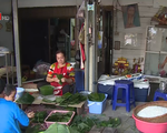 Phong phú thị trường hàng Tết phục vụ người Việt tại Lào