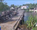 Hiểm họa từ những cây cầu hỏng không được tháo dỡ ở Vĩnh Long