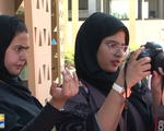 Nữ sinh Saudi Arabia học làm phim sau khi lệnh cấm chiếu phim được bãi bỏ