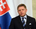 Tổng thống Slovakia chấp thuận điều kiện từ chức của Thủ tướng Fico