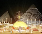 Biểu diễn opera dưới chân kim tự tháp Ai Cập