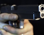 Lớp học dạy trẻ bắn súng tại Mỹ