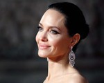 Angelina Jolie không hứng thú với chuyện hẹn hò