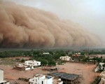 Bão cát khổng lồ tấn công thủ đô của Sudan