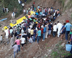 Tai nạn xe bus tại Ấn Độ, ít nhất 30 học sinh thiệt mạng