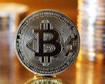 Giá Bitcoin tiến sát mức 14.000 USD
