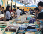Hàng nghìn độc giả hào hứng với Ngày sách Việt Nam