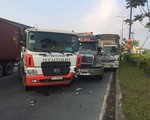 Tránh xe bus, container gây tai nạn liên hoàn trên xa lộ