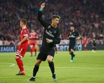 Mờ nhạt trước Bayern, Ronaldo vẫn lập kỳ tích