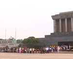 Người dân các địa phương vào Lăng viếng Chủ tịch Hồ Chí Minh