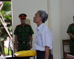 Nguyễn Khắc Thủy được giảm án từ 3 năm xuống 18 tháng tù treo cùng tội dâm ô trẻ em