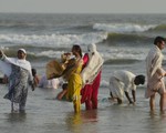 Nắng nóng hơn 40 độ C hoành hành ở Pakistan, 180 người tử vong