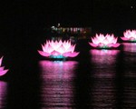 Đại lễ Phật Đản Phật lịch 2562: Thắp sáng 7 đài sen trên sông Hương