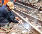 Hoàn thành việc sửa chữa 3 đường ray tại ga Núi Thành