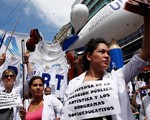 Biểu tình lớn phản đối chính sách kinh tế tại Argentina