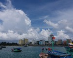 Hàng nghìn du khách mắc kẹt tại đảo Cô Tô