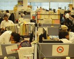 Nhật Bản nỗ lực ngăn chặn tình trạng làm việc quá tải
