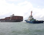 Tàu container mắc cạn ở Vũng Tàu