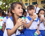 Vinamilk và 76.500 ly sữa nhân ái với trẻ em tỉnh Vĩnh Long