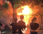 Hà Nội: Cháy lớn sau tiếng nổ ở quán bia, thực khách chạy tán loạn