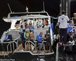 Lật tàu du lịch ở Phuket, Thái Lan: Ít nhất 1 người thiệt mạng, 53 người vẫn mất tích