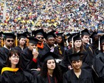 Nợ vay sinh viên tại Mỹ tăng lên mức kỉ lục