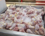 Vì sao giá thịt gà, lợn nhập khẩu rẻ hơn so với giá trong nước?