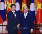 Thủ tướng Nguyễn Xuân Phúc tiếp Thủ tướng Lào