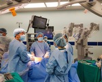 Phẫu thuật robot “trị” ung thư tiền liệt tuyến cho bác sỹ người Nhật