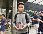 800 người xếp hàng mua iPhone Xs trong ngày mở bán đầu tiên ở Singapore