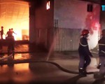 Cháy lớn tại nhà xưởng sản xuất đệm mút ở Bình Dương