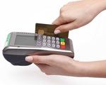 Nhiều rủi ro với rút tiền mặt từ thẻ tín dụng chui