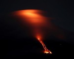 Núi lửa hoạt động mạnh nhất Philippines tiếp tục phun dung nham và tro bụi