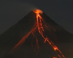Philippines mở rộng lệnh sơ tán do lo ngại núi lửa Mayon phun trào