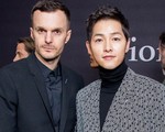 Song Joong Ki cực điển trai tại sự kiện của Dior