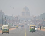 Thành phố New Delhi (Ấn Độ) chìm trong khói mù ô nhiễm