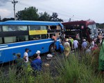 Kon Tum: Hai xe khách va chạm nhau, 7 người bị thương