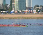 Campuchia khai mạc lễ hội đua thuyền truyền thống trên sông Tonle Sap