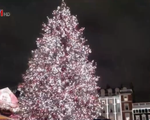 Truyền thống bật đèn Giáng sinh sớm tại Anh