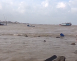 Phú Yên: Tàu cá bị chìm do cảng biển bị bồi lấp