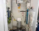 Phi hành gia trên ISS phải mặc tã vì nhà vệ sinh bị hỏng