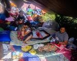 6 tháng sau thảm họa sóng thần tại Indonesia, hàng nghìn trẻ em vẫn sống trong cảnh vô gia cư