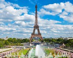 Tháp Eiffel mừng sinh nhật 130 tuổi