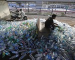 Trung Quốc cấm nhập khẩu rác thải nhựa, ngành tái chế toàn cầu chao đảo