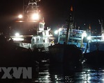 Xuyên đêm cứu 16 ngư dân gặp nạn trên biển