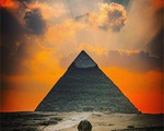 Đại kim tự tháp Giza có thể được xây dựng trên đỉnh đồi tự nhiên khổng lồ